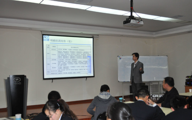丁俊懿老師授課