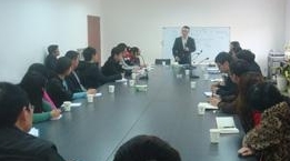 胡凌老師授課圖片