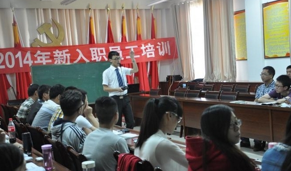 馮龍龍老師授課圖片