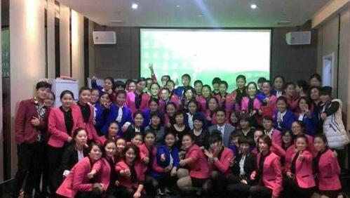 鄭州花顏美容《銷售精英訓(xùn)練營》順利結(jié)訓(xùn)