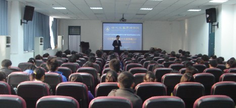 對中國人壽授課